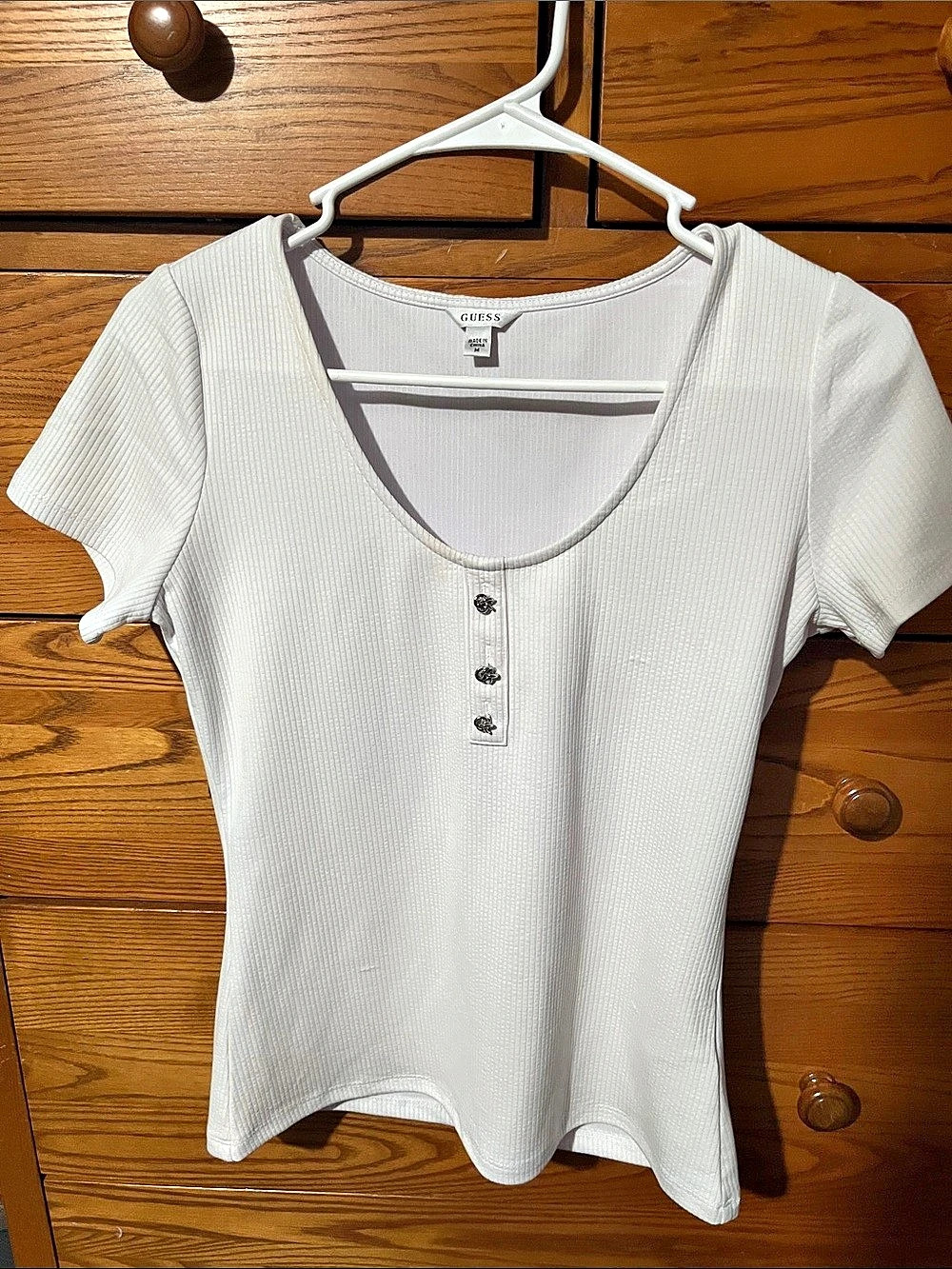 GUESS Ribbed Short Sleeve Top White Size Medium Like New